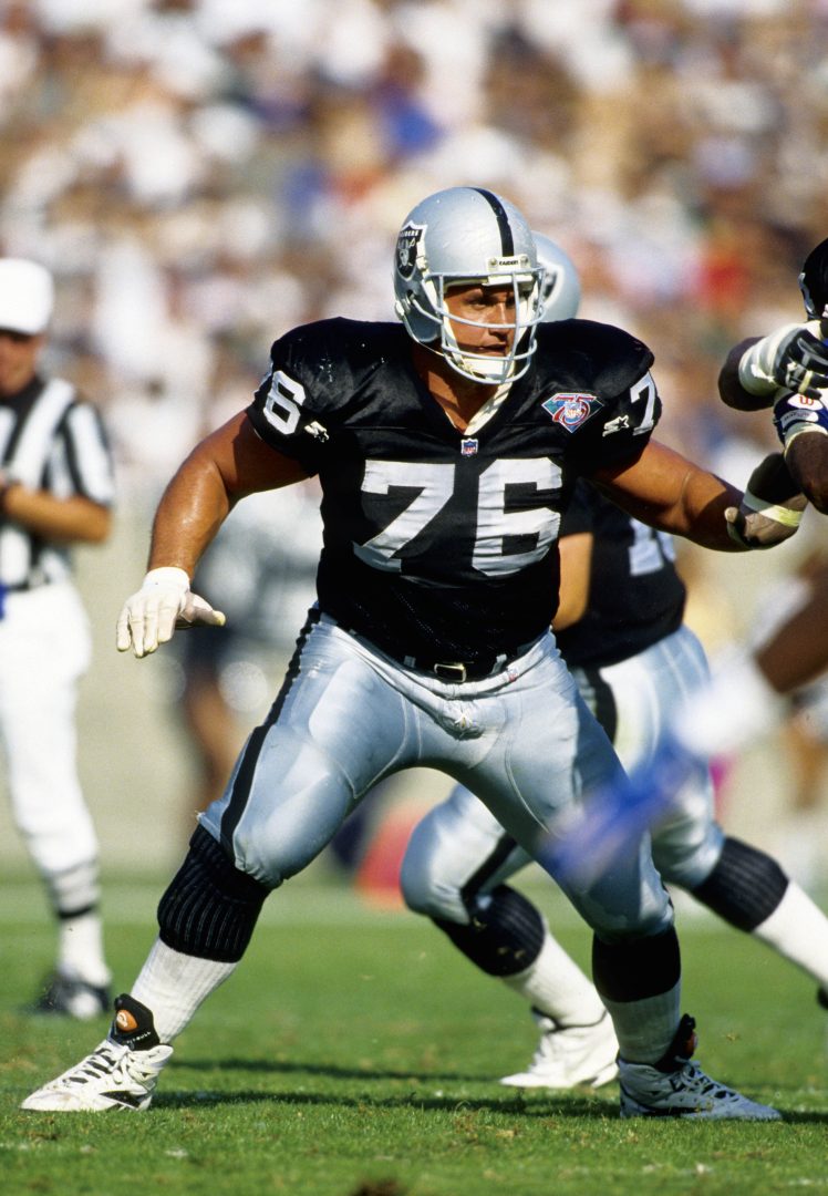 File photo: Los Angeles Raiders guard Steve Wisniewski (76) lines up against the Houston Oilers at the Los Angeles Memorial Coliseum.