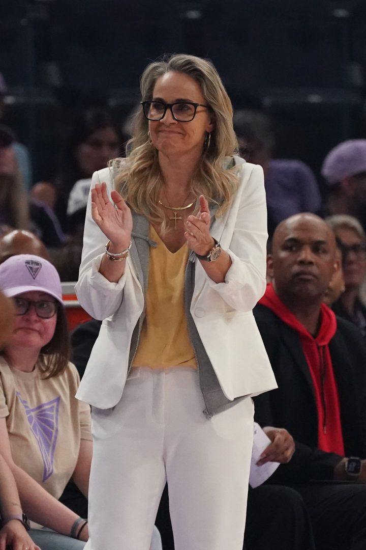 Las Vegas Aces head coach Becky Hammon watches from the sideline during the first quarter against the Golden State Valkyries at Chase Center.