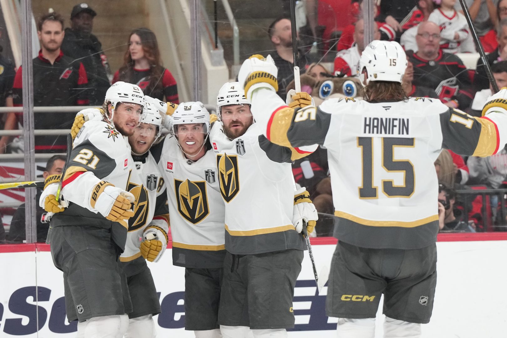 William Karlsson celebrates with Vegas Golden Knights teammates after scoring against the Carolina Hurricanes in Game 1 of the Stanley Cup Final.