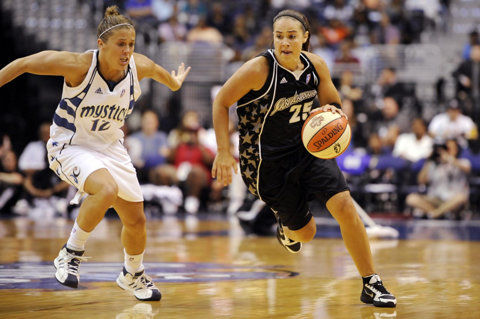 San Antonio Silver Stars guard Becky Hammon drives up court against the Washington Mystics