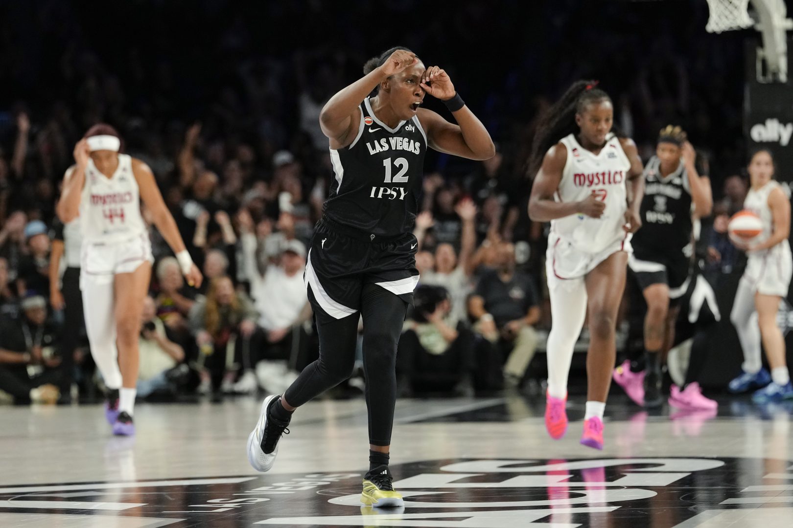 Las Vegas Aces guard Chelsea Gray reacts during the fourth quarter against the Washington Mystics